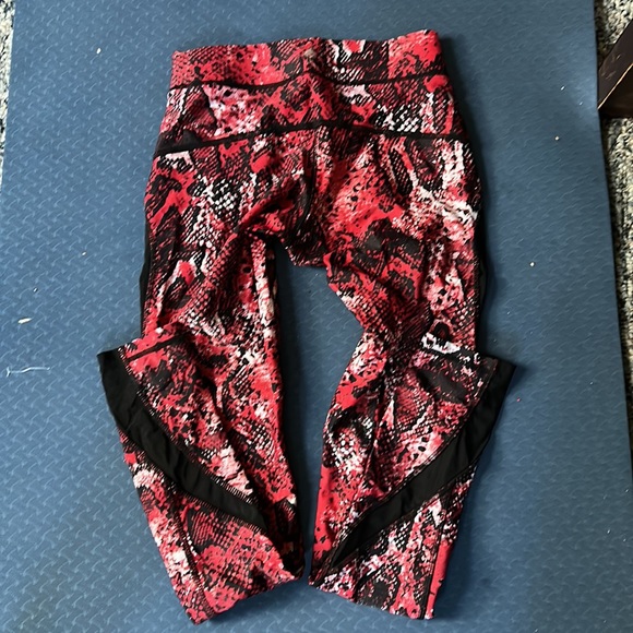 REDUCED!!Woman’s human performance engineering red snake skin leggings - Picture 3 of 5